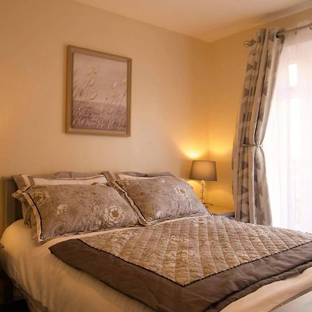 York City Centre, Recently Renovated 2 Bedroom Flat Exterior foto