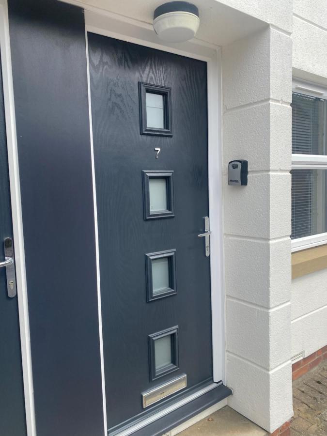 York City Centre, Recently Renovated 2 Bedroom Flat Exterior foto